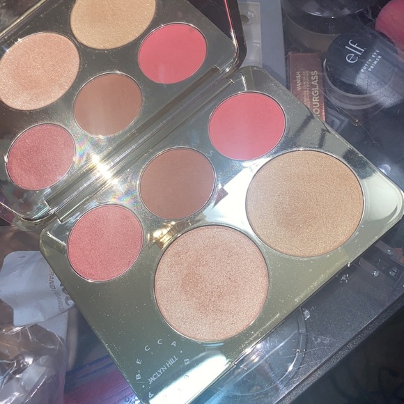Jaclyn Hill x Becca face palette! - Picture 3 of 3